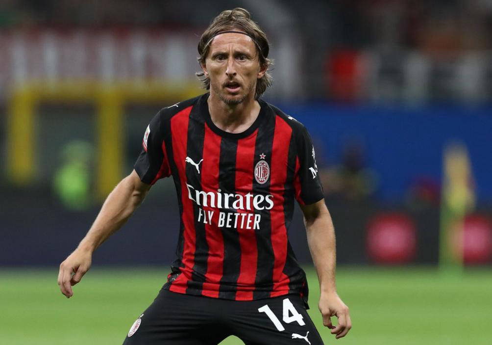 克罗地亚媒体：拜仁球探现场考察哈伊杜克19岁后卫霍达克